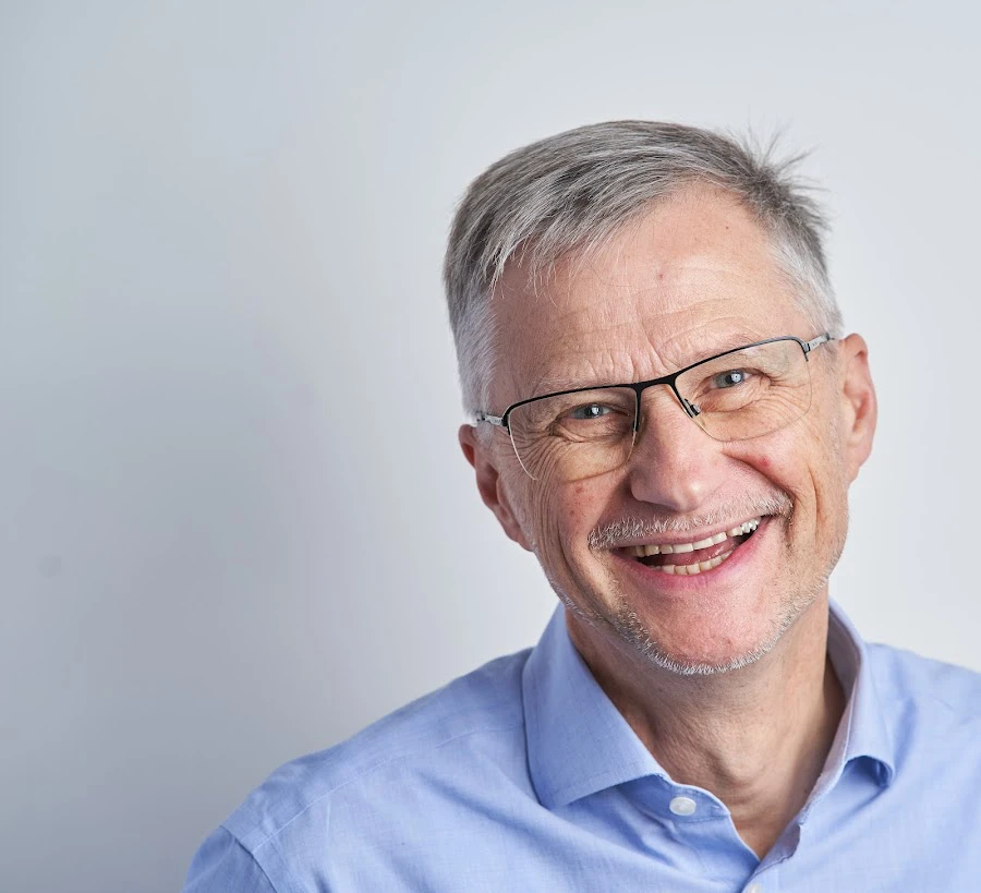 1 - Herr Dr. med. Christof Weiler