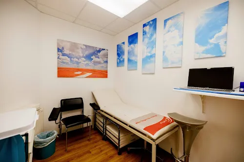 4 - Herr Dr. med. Cornelius Hönn.