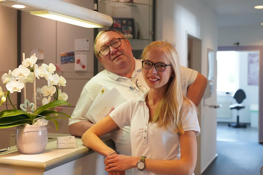 1 - Herr Dr. med. dent. Martin Fuchs