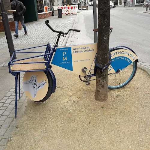 6 - Herr Dr. med. Dirk Sundermann