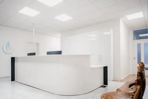 2 - Herr Dr. med. Florian Ott