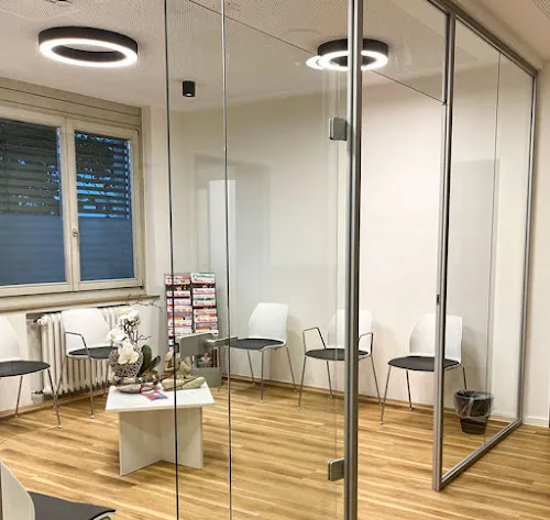 2 - Herr Dr. med. Hysni Preniqi