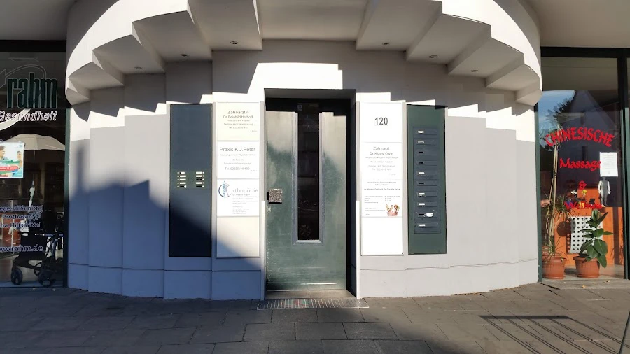 1 - Herr Dr. med. Klaus Schloter