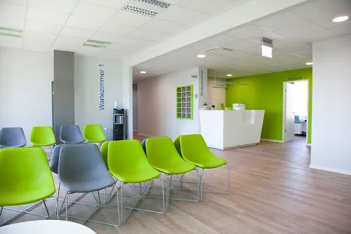 2 - Herr Dr. med. Martin Schebeck