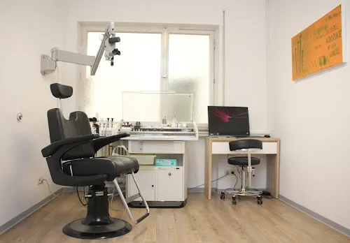 6 - Herr Dr. med. Martin Uellner