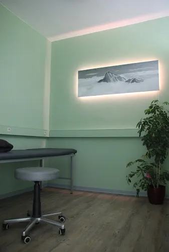 2 - Herr Dr. med. Martin Uellner