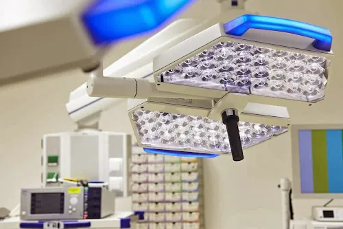 4 - Herr Dr. med. Oskar Bauer