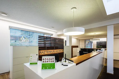 2 - Herr Dr. med. Otto Nagy