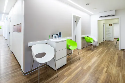 6 - Herr Dr. med. Otto Nagy