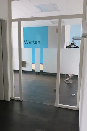 4 - Herr Dr. med. Peter Ertel