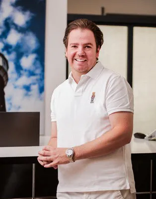 6 - Herr Dr. med. Peter-Michael Klein