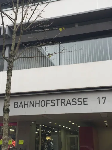 4 - Herr Dr. med. Reinhold Schmid