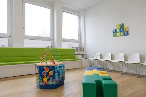 2 - Herr Dr. med. Robert Eger