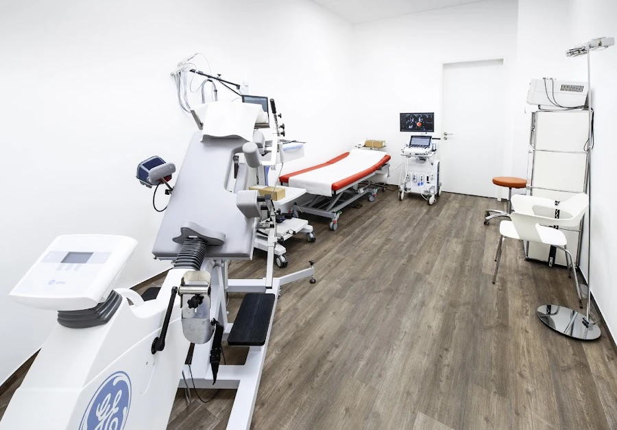 1 - Herr Dr. med. Thomas Kron