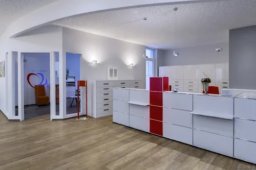 2 - Herr Dr. med. Thomas Kron