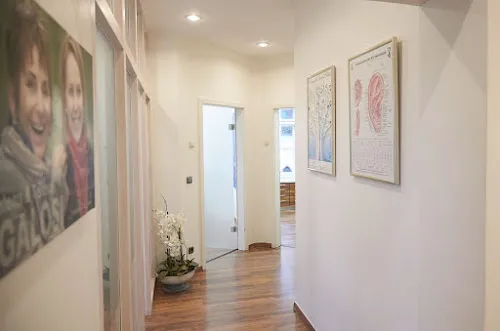 6 - Herr Dr. med. univ. Oskar Steger