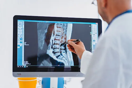 3 - Herr Dr. med. Uwe Knauf