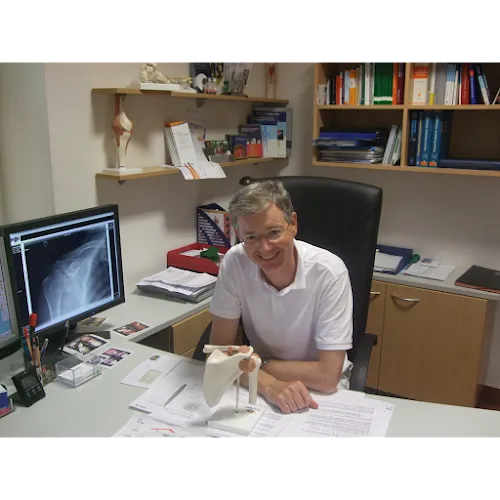 4 - Herr Dr. Tim Wegner