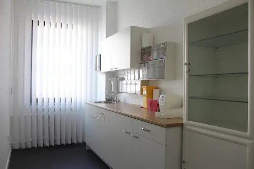 6 - Herr Dr.med. (SU) Ibrahim Günes