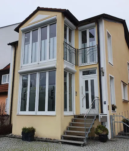 2 - Herr Hans-Peter Thumm