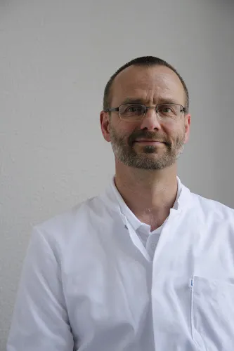 3 - Herr Mohamad Wis Hassani Bajaa