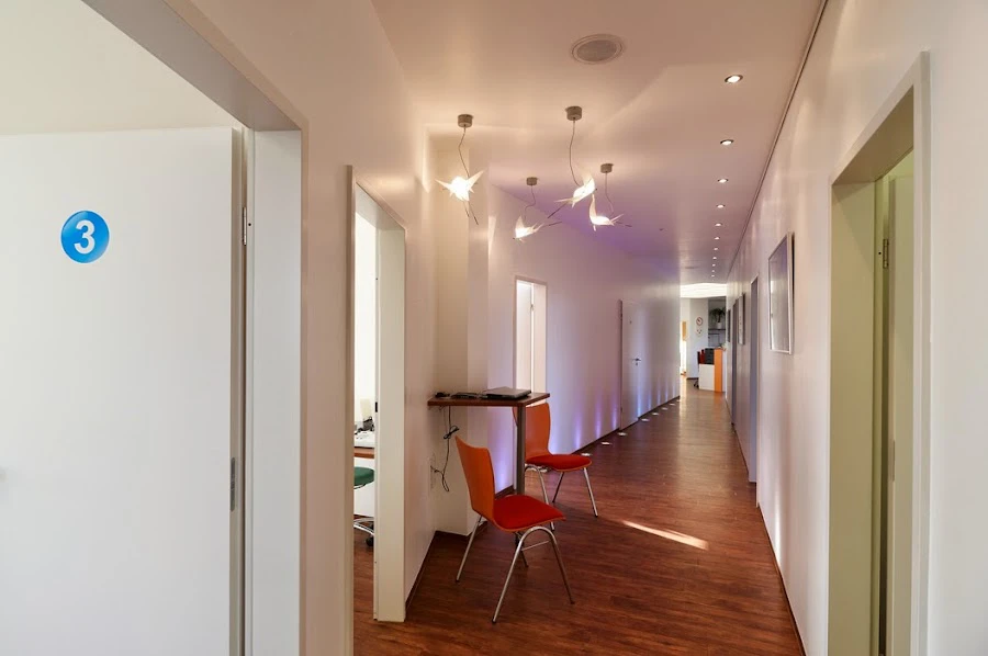 1 - Herr Rainer van Impel