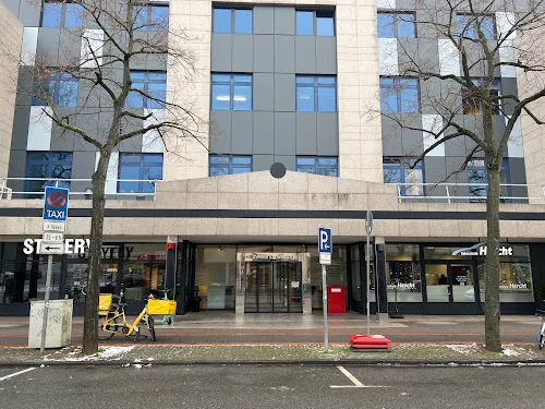 8 - Herr Rassim Nosierat