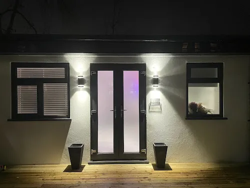 6 - Hers&Co Hair • Skin • Aesthetics • Academy