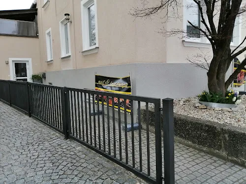 3 - Hevi Style Herrenfriseursalon