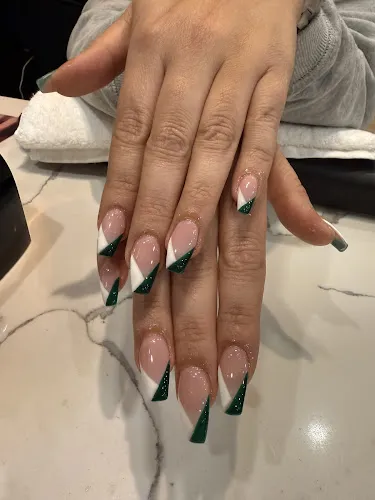 2 - HIGHLAND NAILS AND BEAUTY BAR ROMA - QUEENSLAND