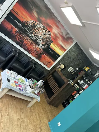 5 - Hivo’s Cut Barber Salon