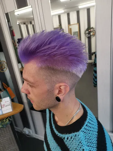 6 - Holly Amber Hair