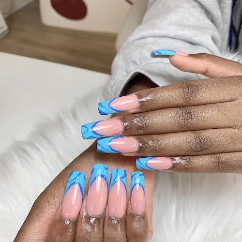 6 - Hollywood Nails Salon