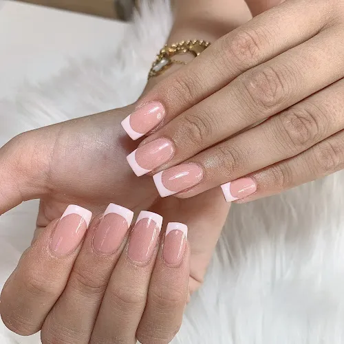 3 - Hollywood Nails Salon