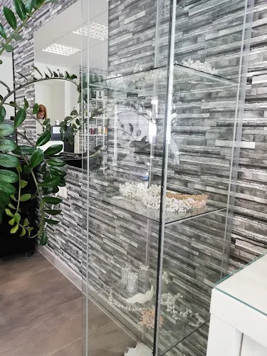 7 - Home of Hair by Semira