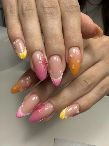 1 - Honey Bee Nails & Beauty