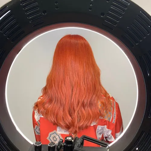 5 - Honey Blonde Hair Salon & Gold hair studio