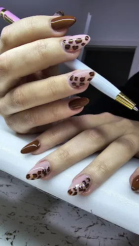 4 - Honey Nails by Moni