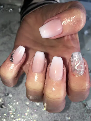 6 - Honie’s Nail Hairdressing & Beauty