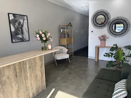 1 - Huna Hair & Beauty