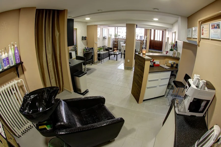 1 - Huyen Havlištová