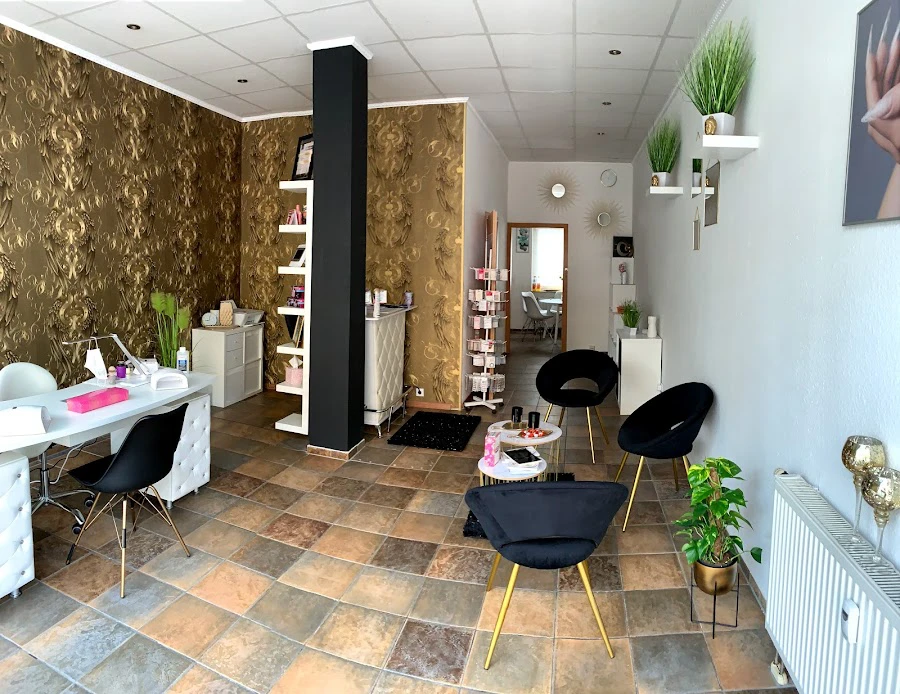 1 - ICY Coffee and Beauty