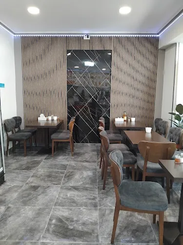 6 - Imbiss Gourmet Stäbchen