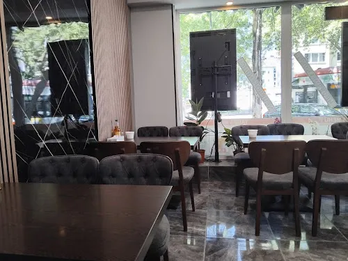 7 - Imbiss Gourmet Stäbchen