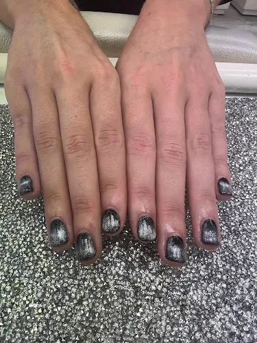 6 - Indis Lash & Beauty ( Beauty , Hair and lash)