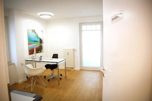 4 - Internistische-allgemeinärztliche Hausarztpraxis Dr. med. Brüggen/ Coester- Brüggen/ Schumann