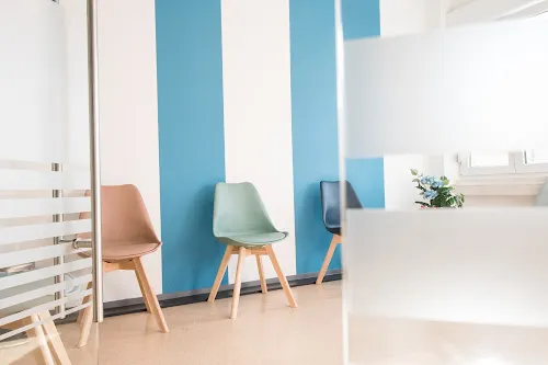 2 - Internistische Hausarztpraxis Dr. med. univ. Haidong Teng