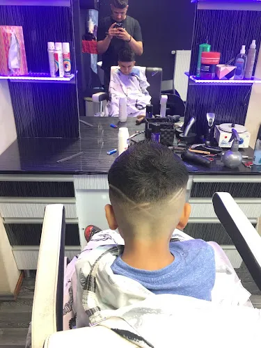 1 - Istanbul Friseur