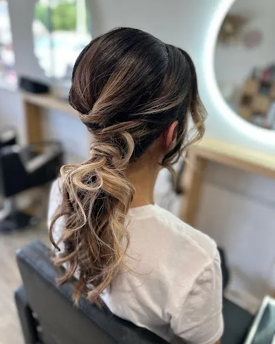 3 - James Cameron Hairdressing