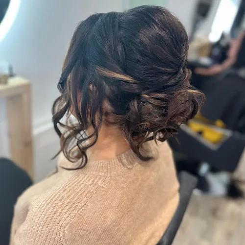 2 - James Cameron Hairdressing